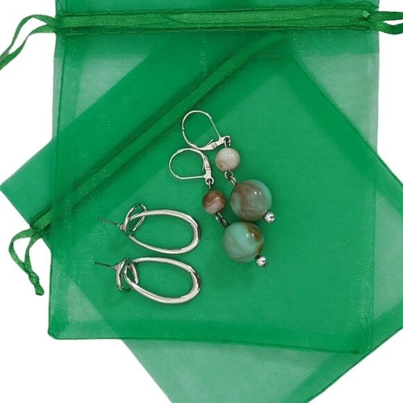 Bundle of 2 Pairs of Earrings Silver-tone Dangle Earrings Green Beaded Earrings - Picture 1 of 6